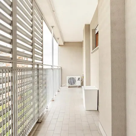 Lussuoso Attico Con Garage Gratis Vicino Al Duomo E Allo Ieo Apartmán